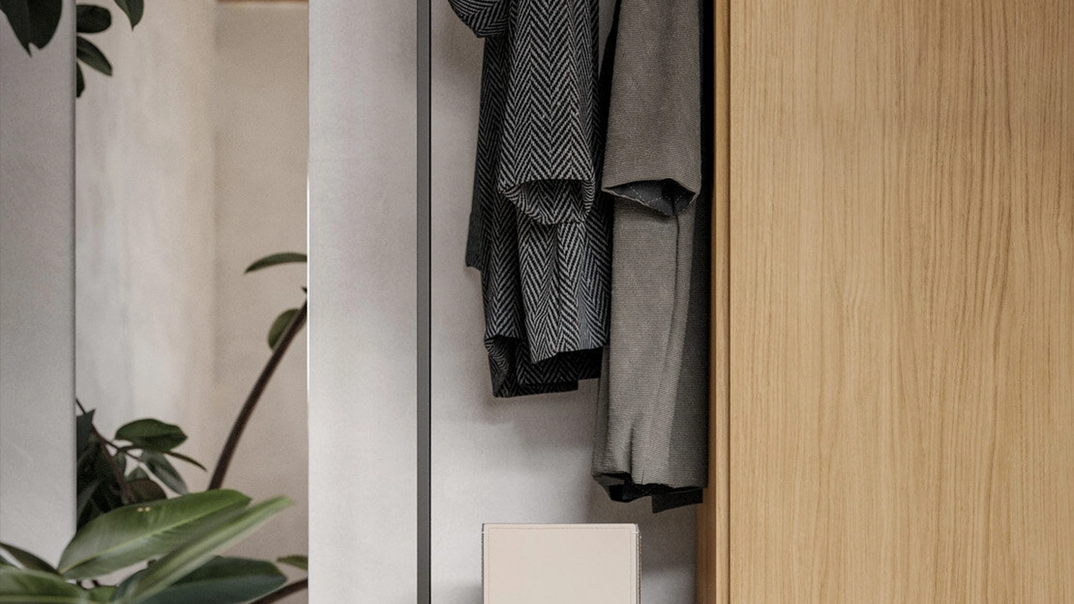 Appendiabiti Flag in metallo con piani di appoggio in finitura Matwood Honey di SantaLucia