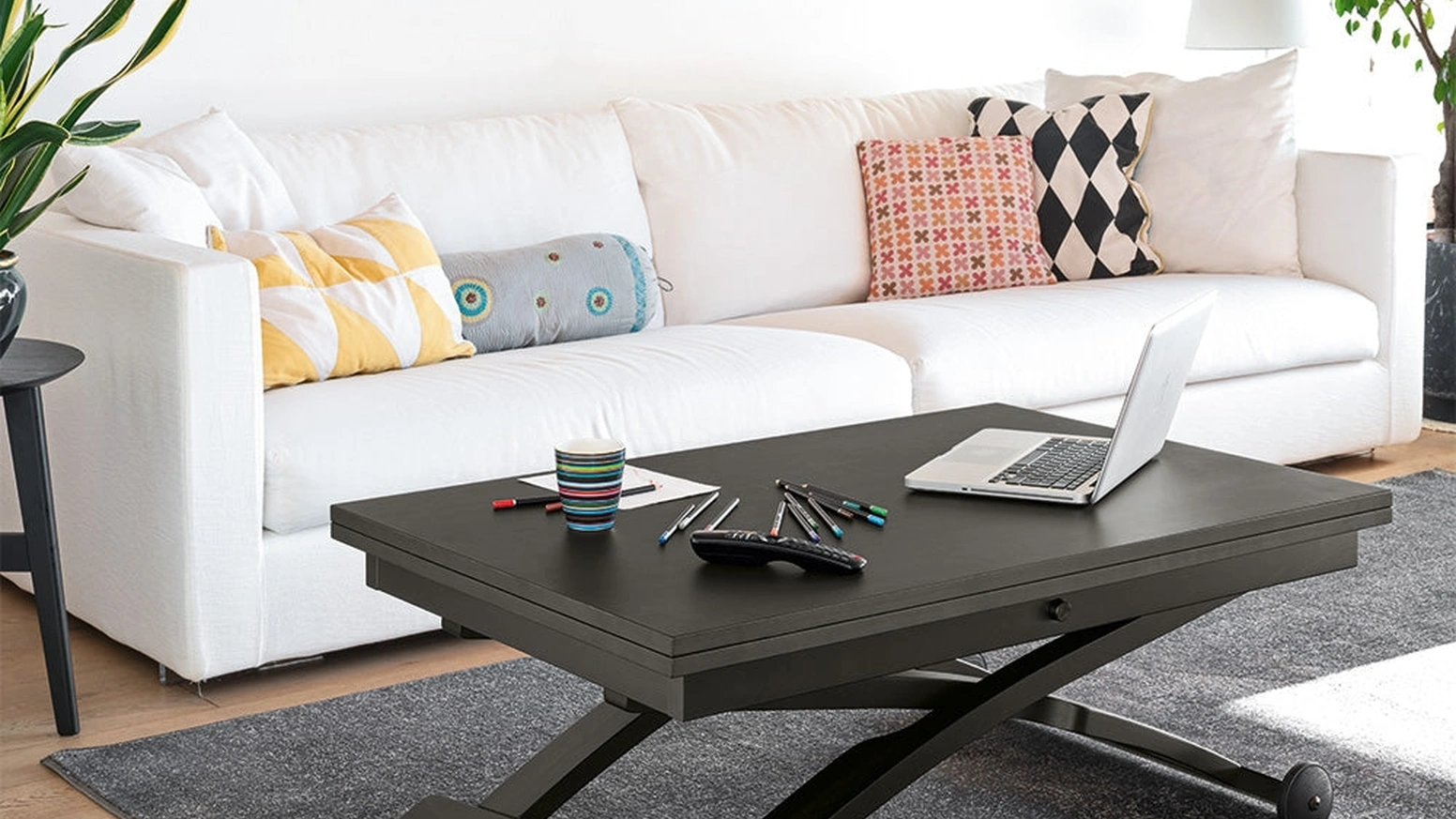 Tavolino trasformabile in legno Mascotte di Connubia