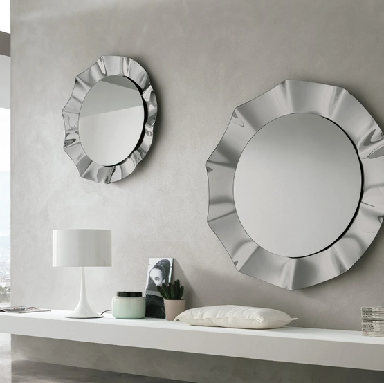 Specchio Osiride con cornice in vetro curvato di Target Point