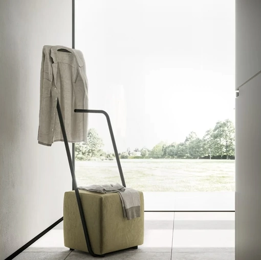 Pouf appendiabiti Matisse in tessuto e metallo di SantaLucia