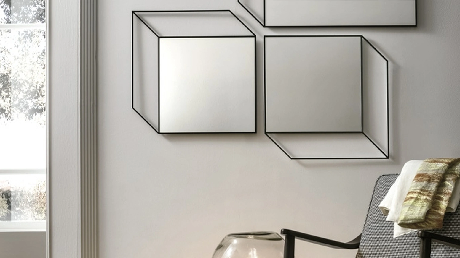 Specchi Sguardo con cornice in metallo di Target Point