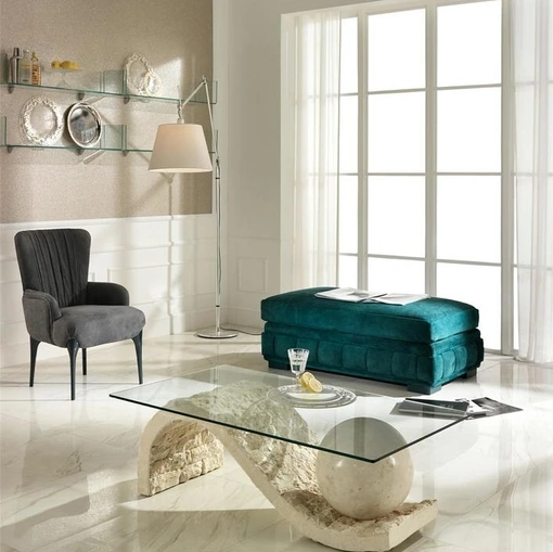 Tavolino Onda in vetro con base in pietra fossile di Stones