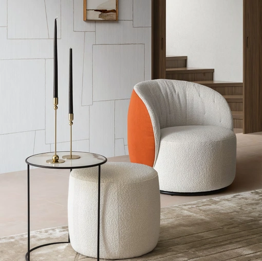 Tavolino Jarvis con top in gres calacatta e base in metallo di Le Comfort