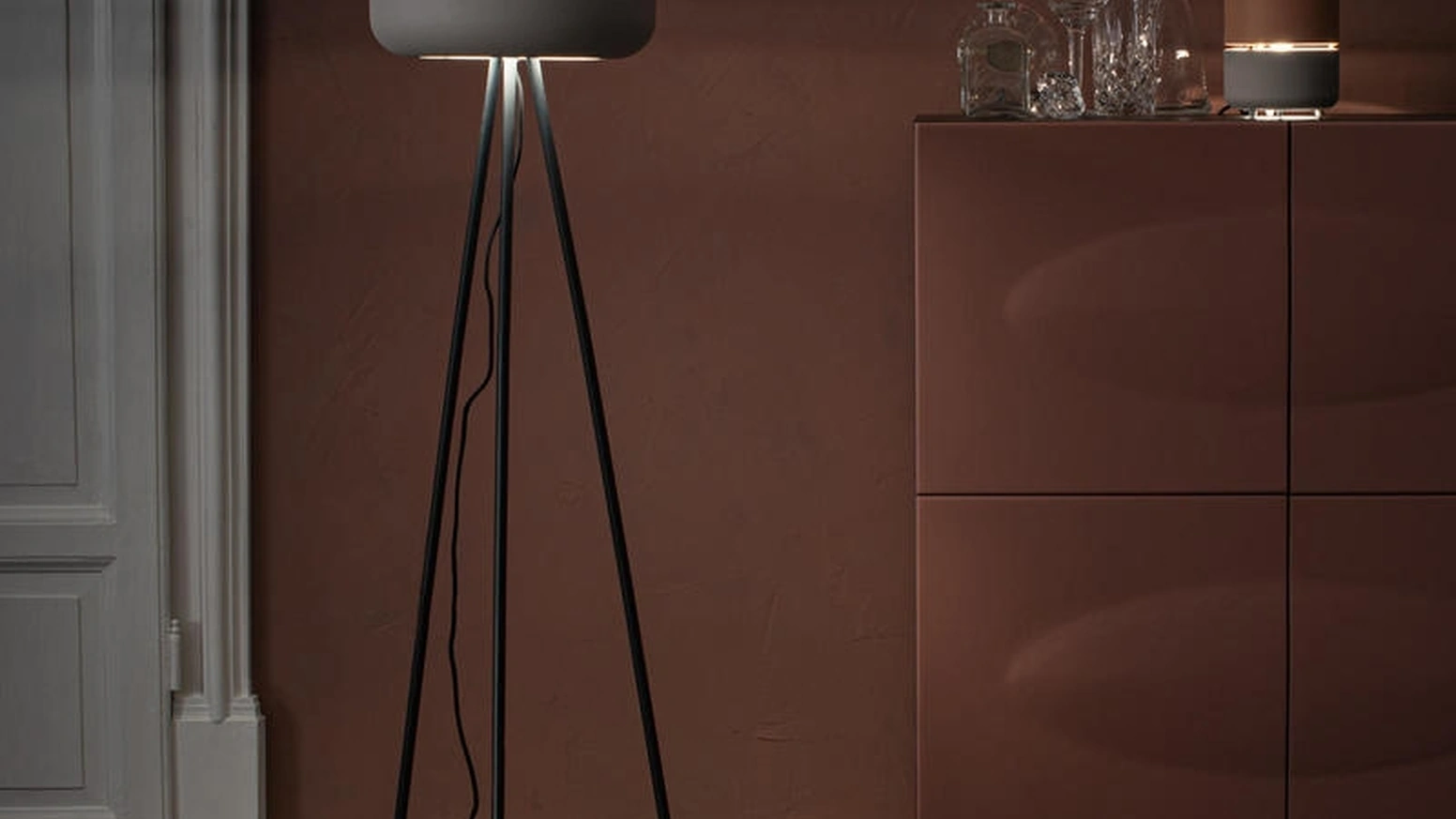 Lampada da terra Idra in metallo verniciato di Stones