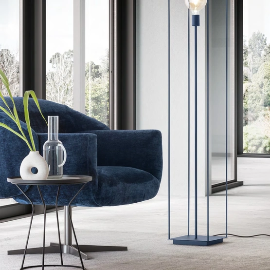 Lampada da terra Link in metallo laccato di Le Comfort