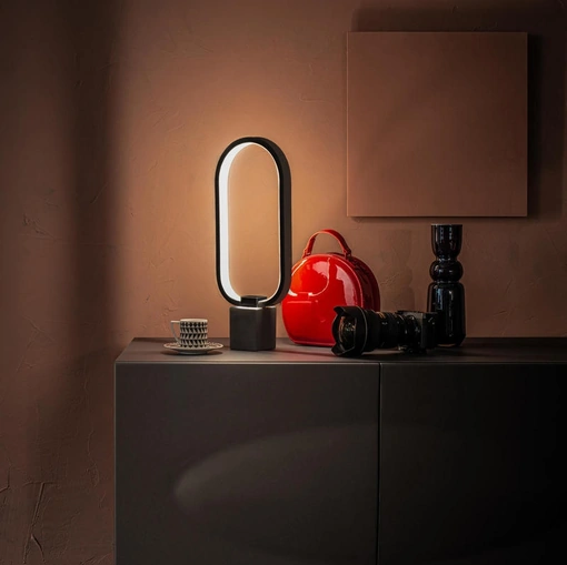 Lampada da tavolo a LED Naos mini in metallo con base in marmo di Stones