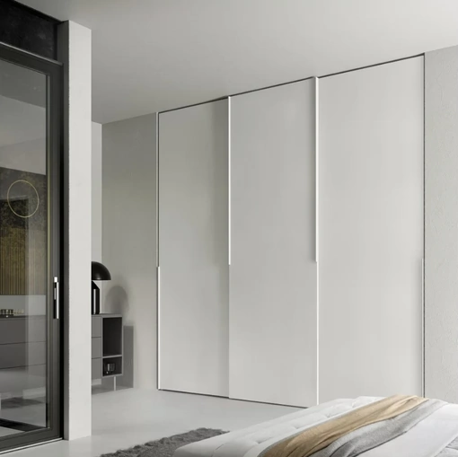 Armadio Liscia Scorrevole laccato bianco di SantaLucia