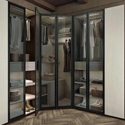 Armadio angolare Lyra LY12 in melaminico e vetro di MCSMobili