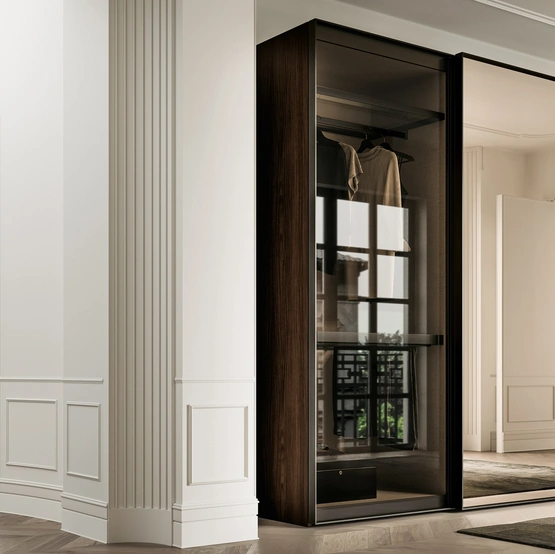 Armadio con ante scorrevoli Nuit 01 in vetro e anta centrale a specchio di SantaLucia