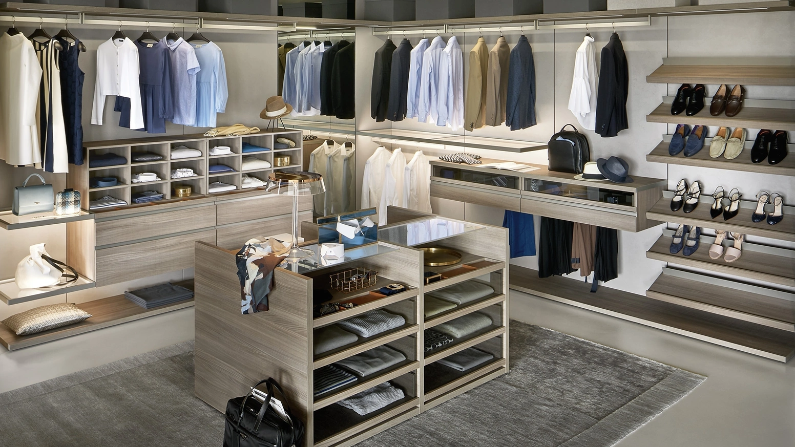 Cabina Armadio Panorama con isola centrale di Sangiacomo