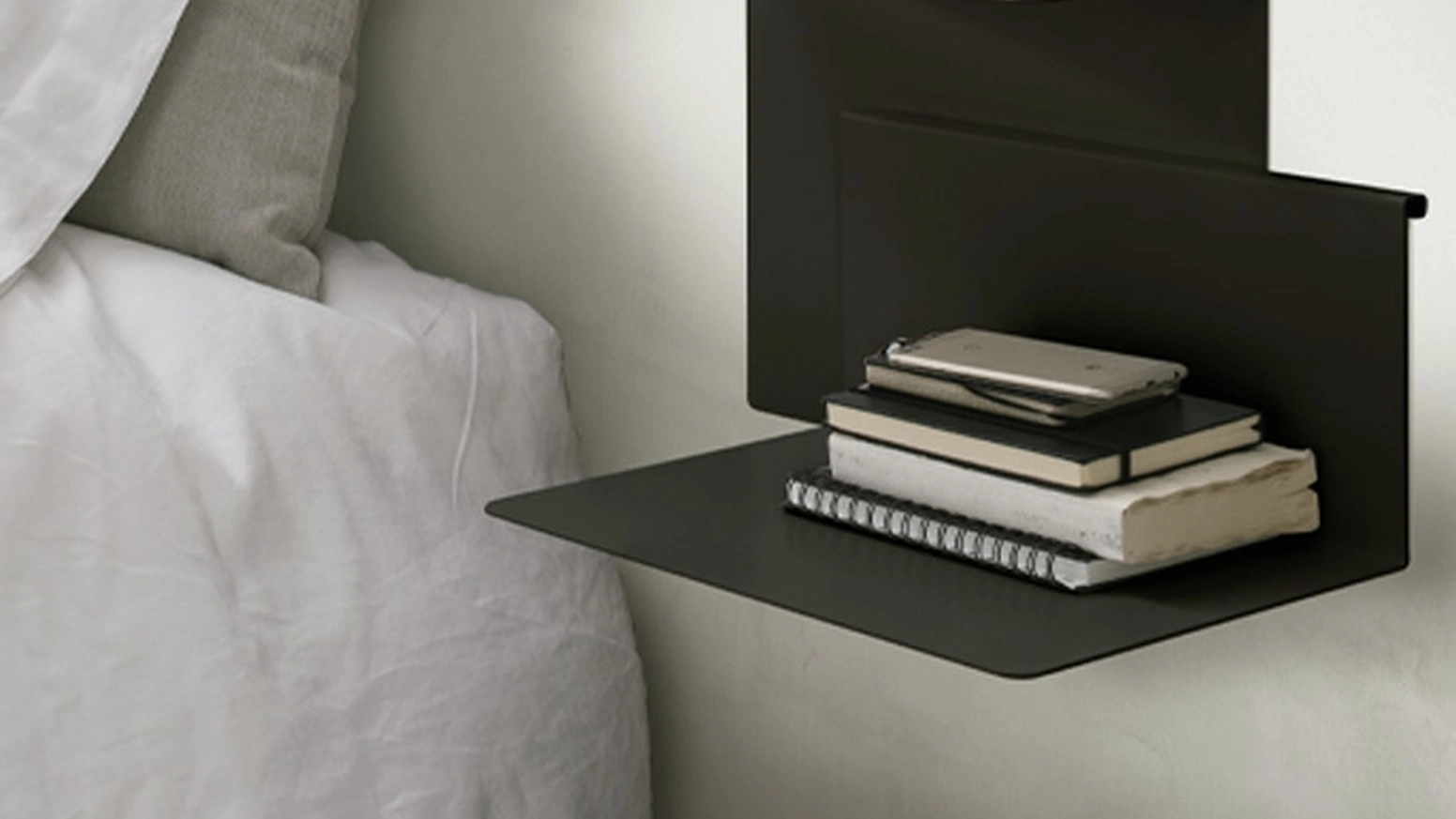 Comodino sospeso Twin di Target Point