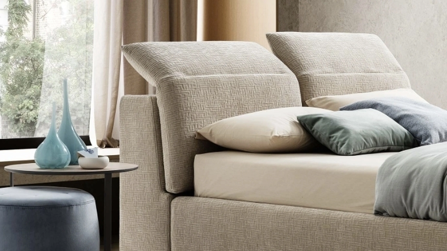 Letto in tessuto imbottito con testiera reclinabile Apollo di Le Comfort