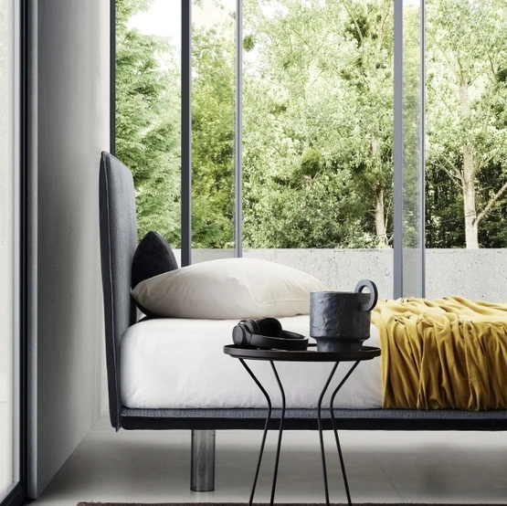Letto Snap in tessuto con testiera di Le Comfort