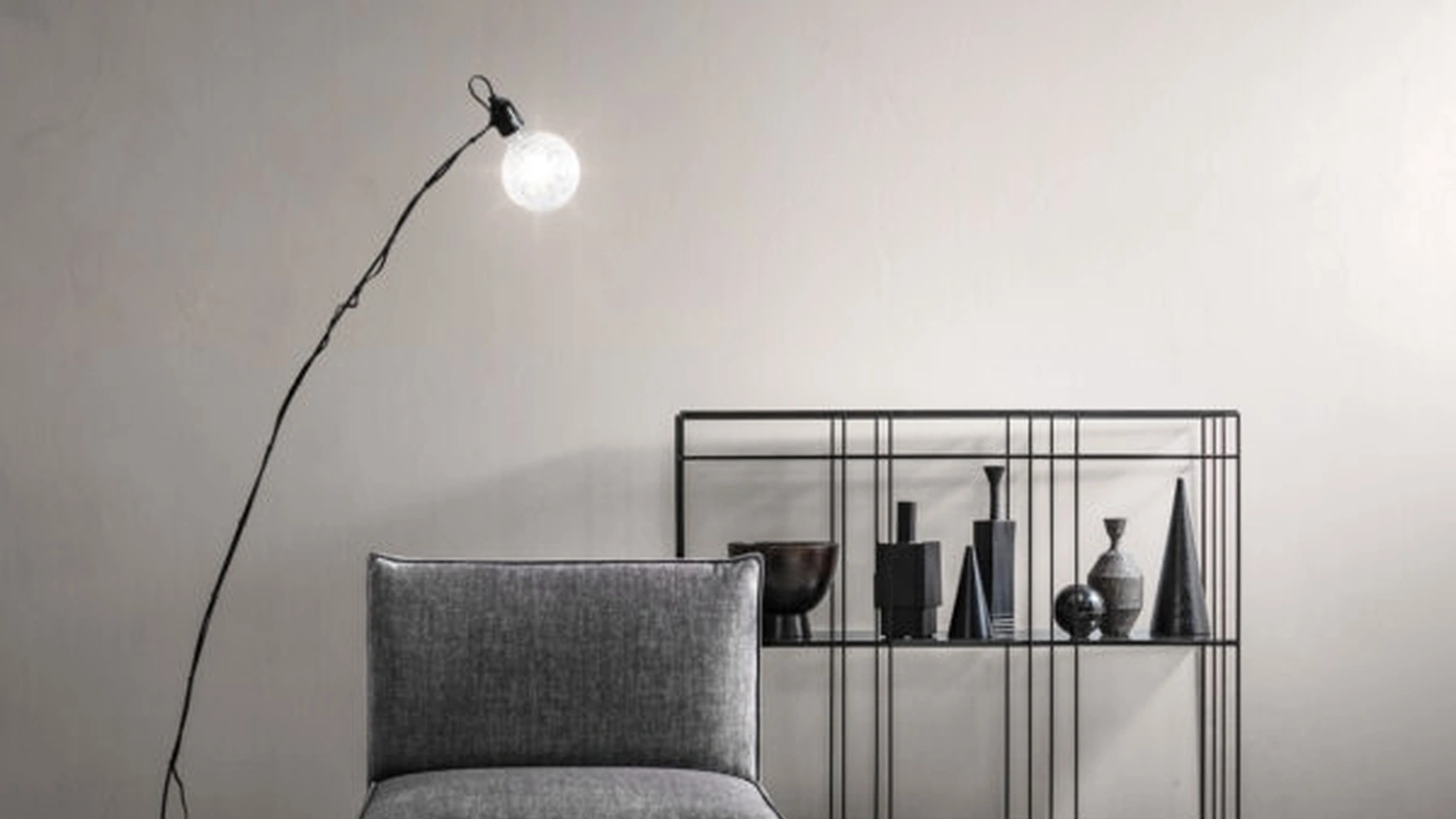 Poltroncina in tessuto dalla forma squadrata Craft di Samoa