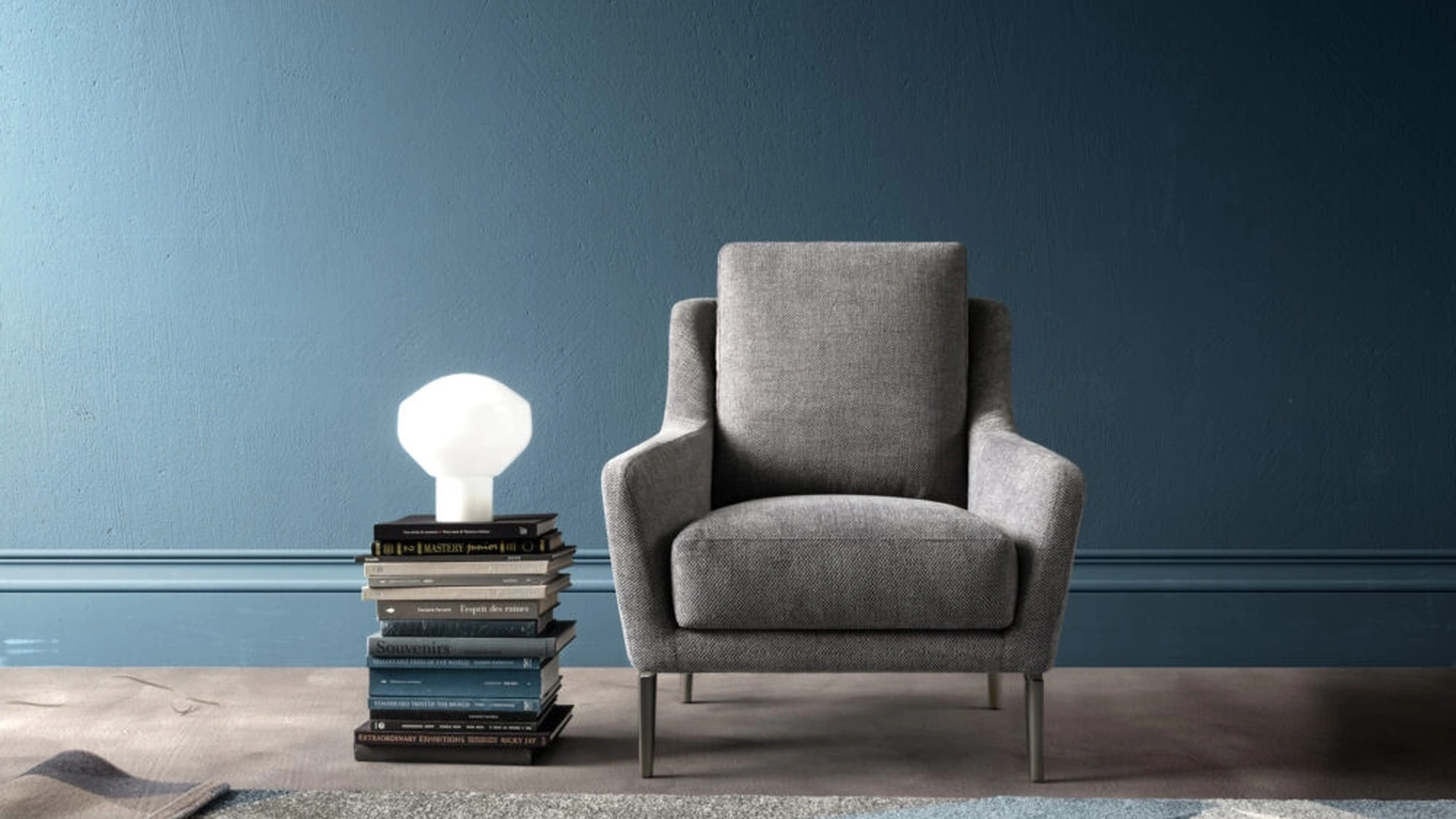 Poltrona in tessuto Enie di Samoa