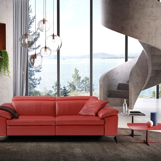 Divano lineare in pelle Martine di Egoitaliano