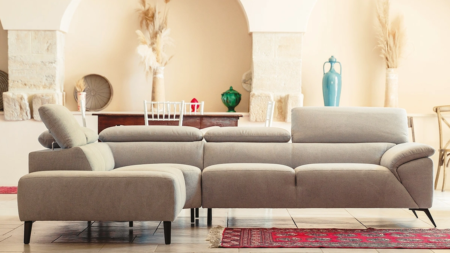 Divano angolare in tessuto Tesla di Nicoletti Home