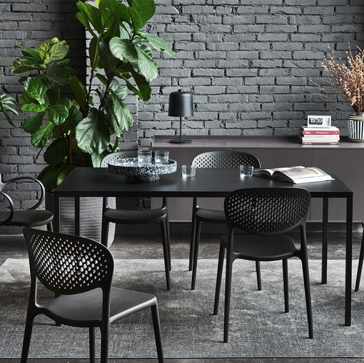 Sedia Abby Forata in polipropilene di Connubia