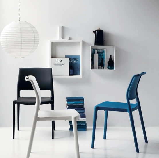 Sedia Ara 310 in polipropilene di Scavolini