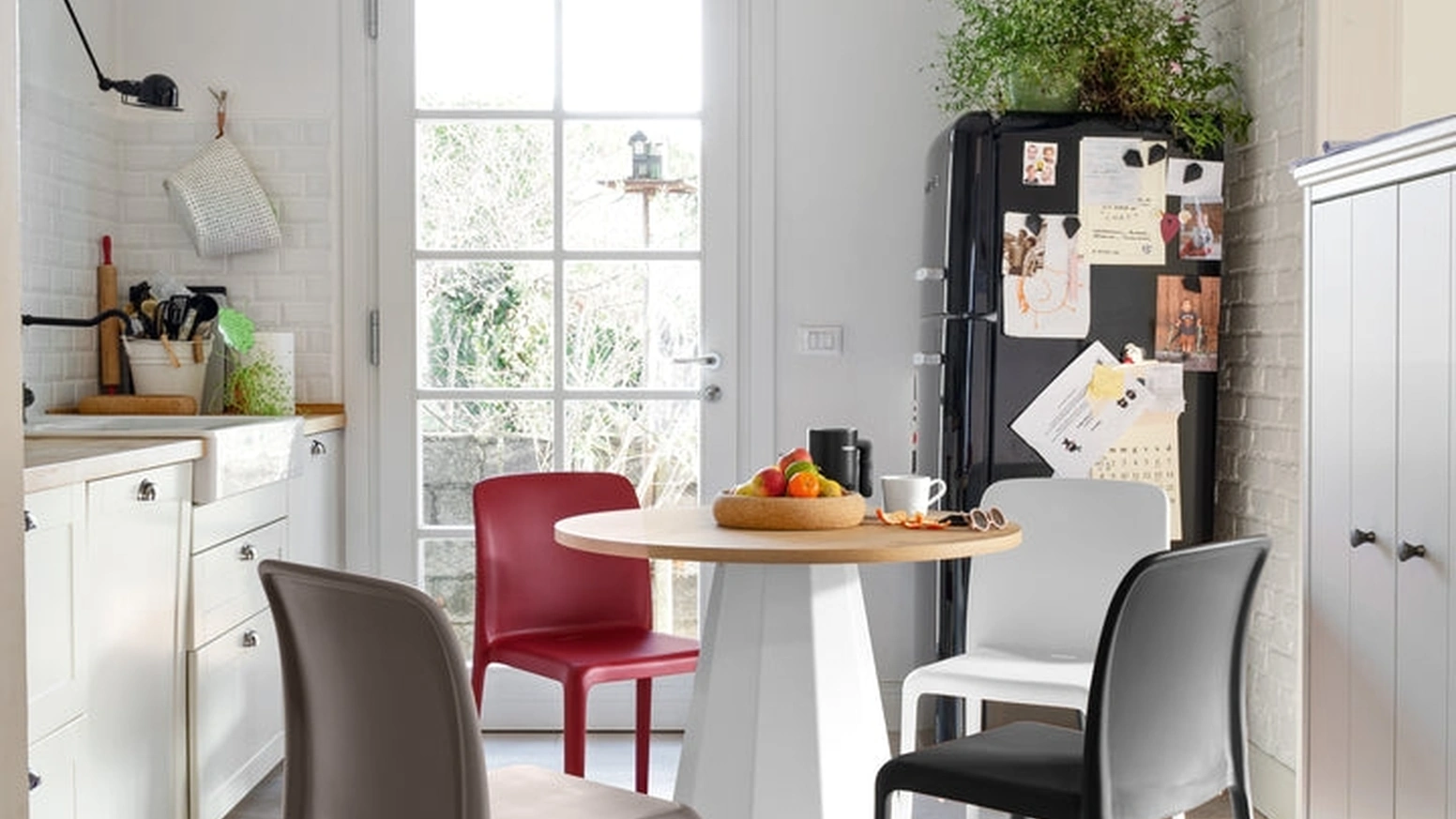 Sedia impilabile in polipropilene Bayo di Connubia