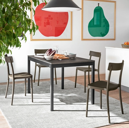 Sedia Argo dal design classico in polipropilene di Connubia