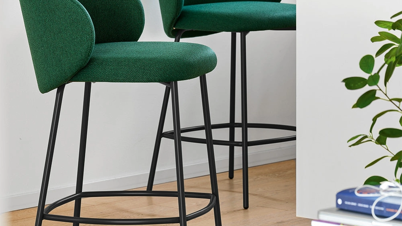 Sgabello in tessuto Tuka di Connubia