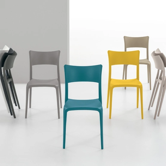 Sedia impilabile in polipropilene Cordoba di Target Point