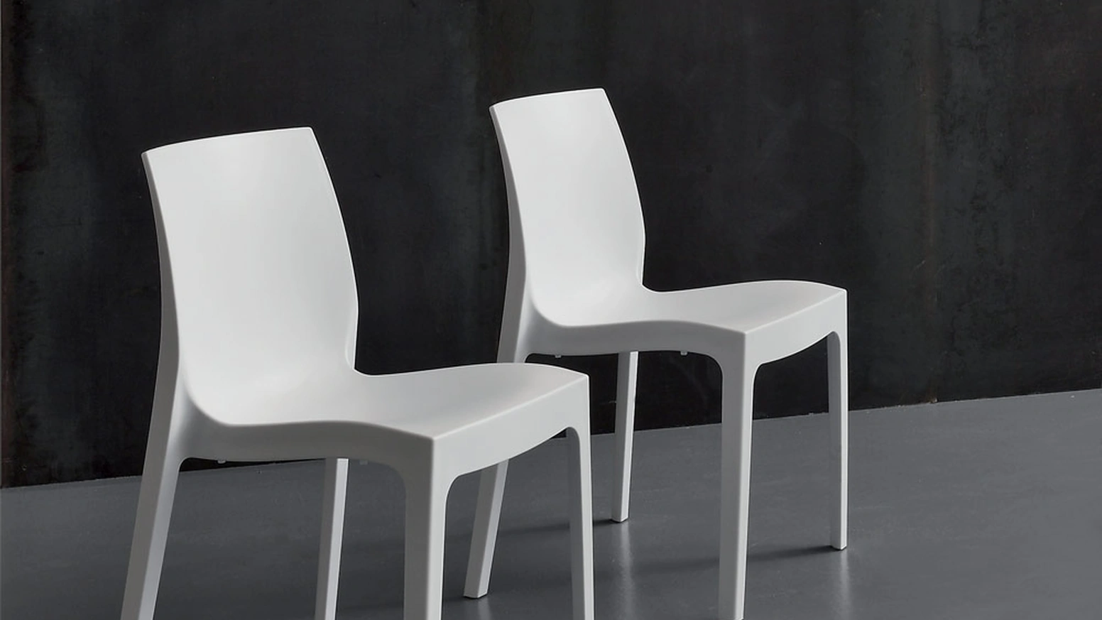 Sedia Falena Velvet in polipropilene di La Seggiola