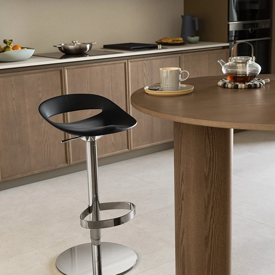 Sgabello Freesby in polipropilene di Scavolini