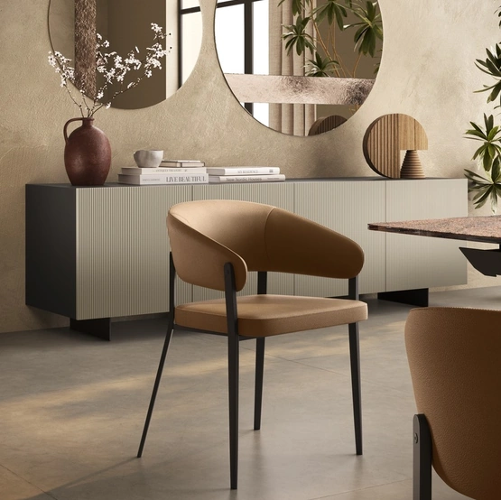 Sedia in pelle Hug di Scavolini