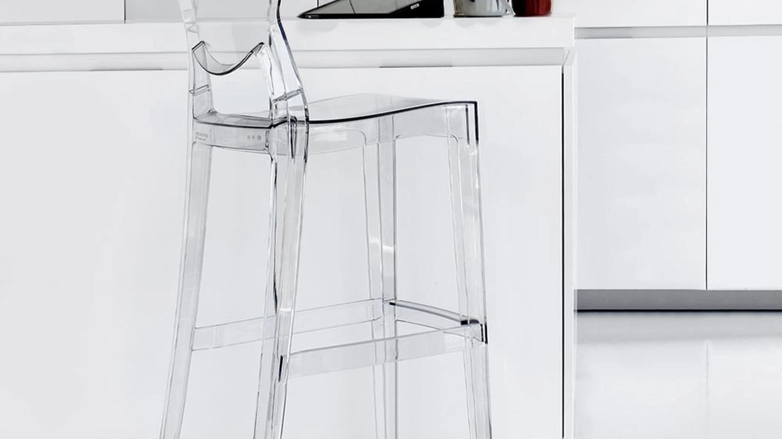 Sgabello Ink Stool 74 in policarbonato trasparente di La Seggiola