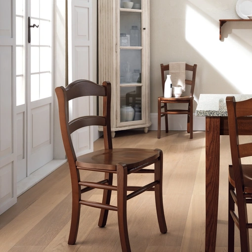 Sedia Margot in legno massello di Scavolini