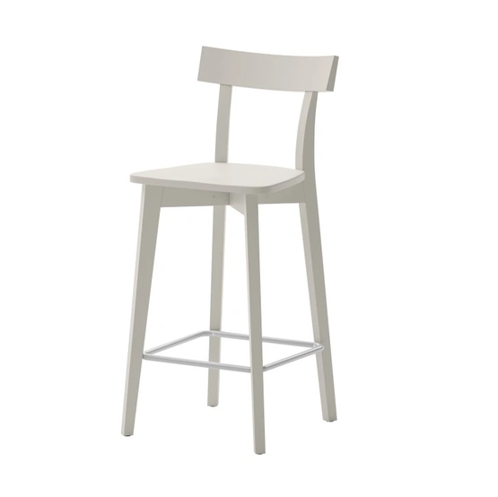 Sgabello Maya in faggio laccato di Veneta Cucine