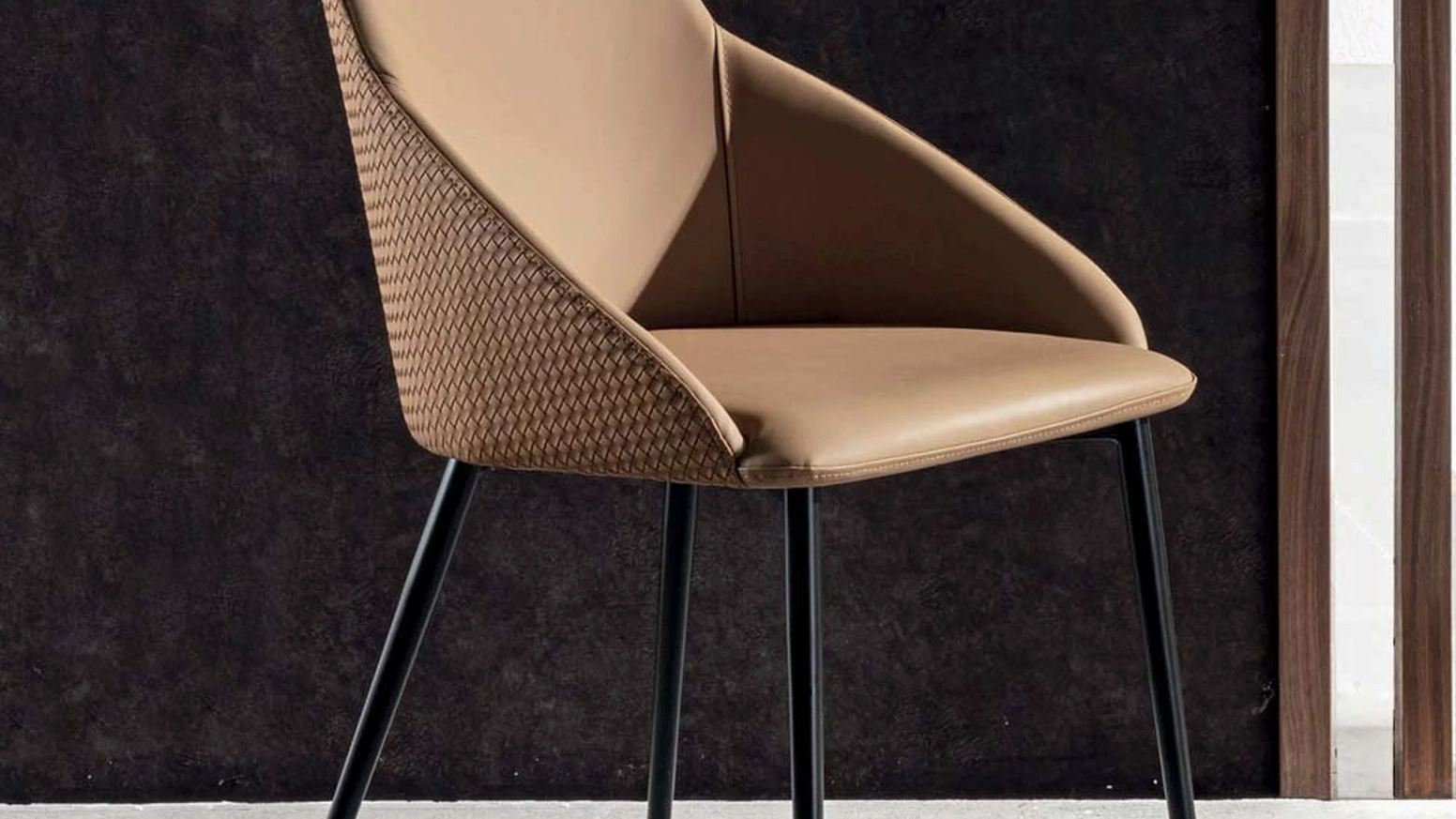 Sedia in ecopelle nocciola Roma di La Seggiola