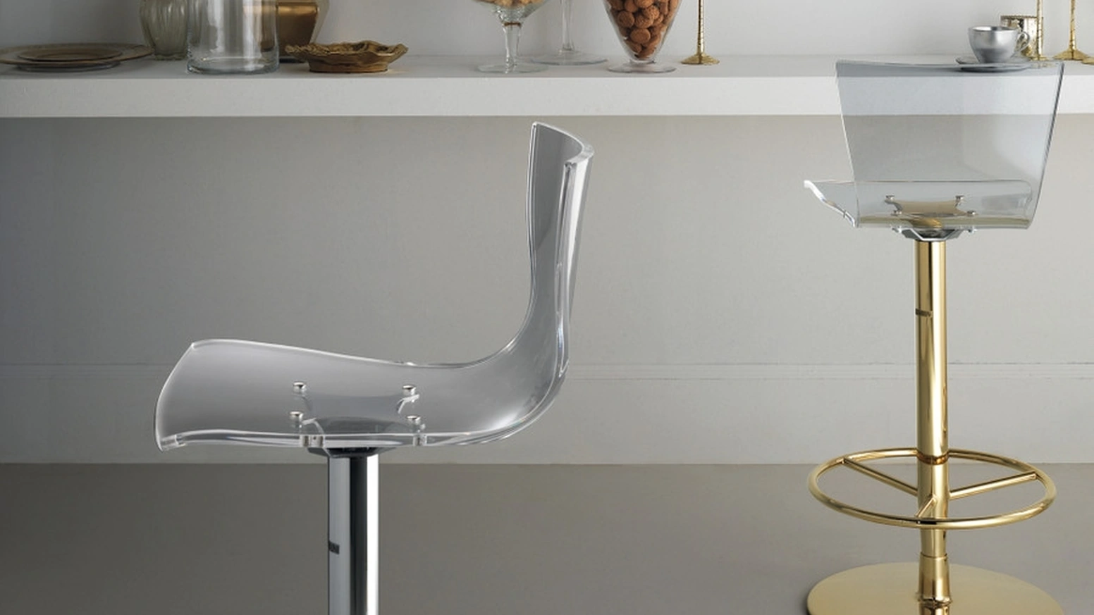 Sgabello Deluxe in metacrilato trasparente di Scavolini