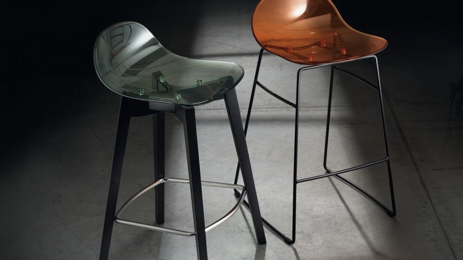 Sgabello Hero Pop in polipropilene di Scavolini