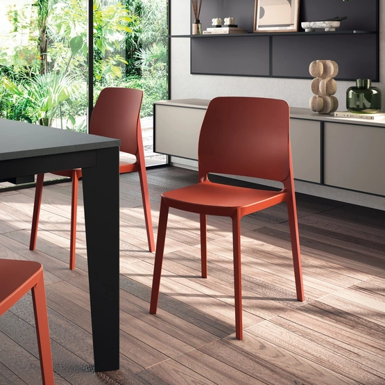 Sedia T!pa in polipropilene di Scavolini