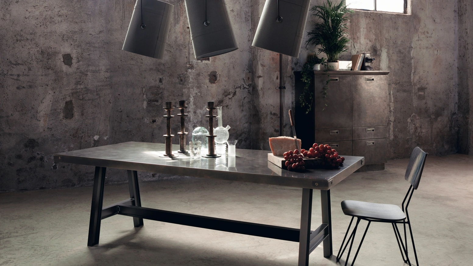 Tavolo Misfit in acciaio di Scavolini