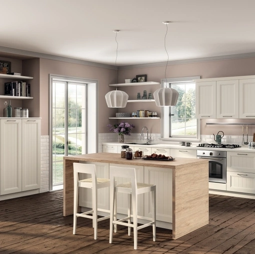 Cucina Classica con isola Colony 03 in laccato Bianco a doghe di Scavolini