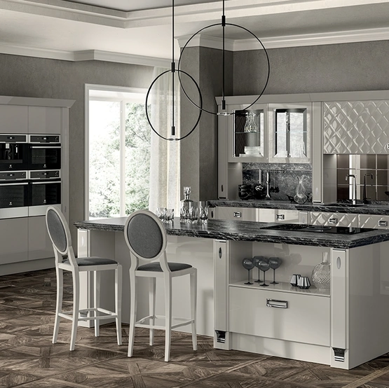 Cucina Classica Exclusiva 01 con anta Glamour di Scavolini
