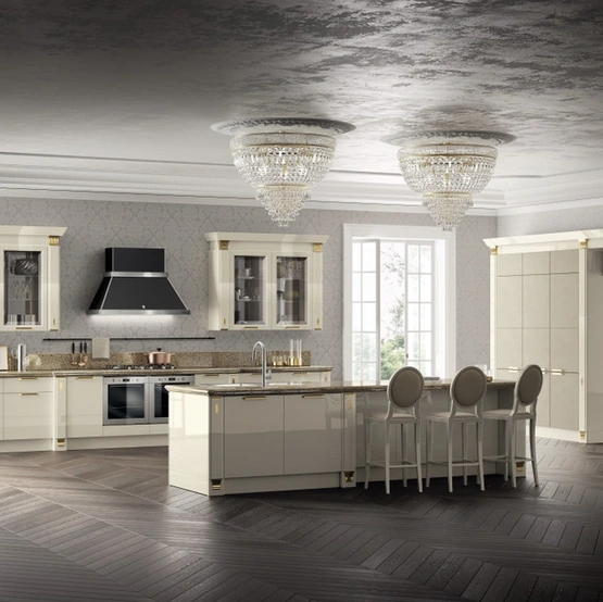 Cucina Classica Exclusiva 04 in laccato lucido Panna Porcellana di Scavolini