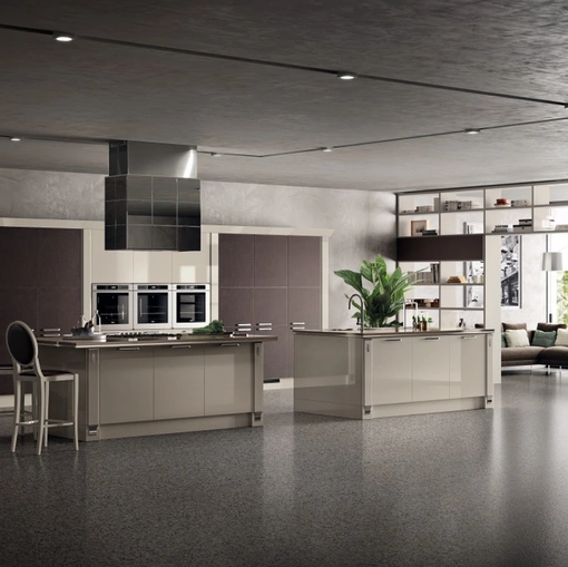 Cucina Classica Exclusiva 05 in laccato lucido Tortora di Scavolini