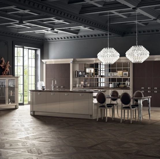 Cucina Classica Exclusiva 02 in laccato lucido Visone di Scavolini