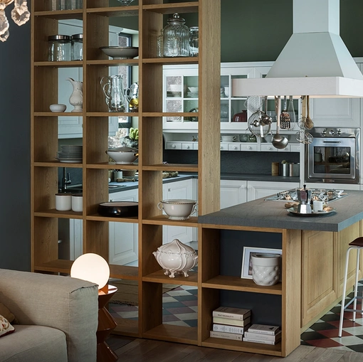 Cucina Classica con penisola Pavese 06 in Frassino laccato Bianco e Rovere naturale  di Veneta Cucine