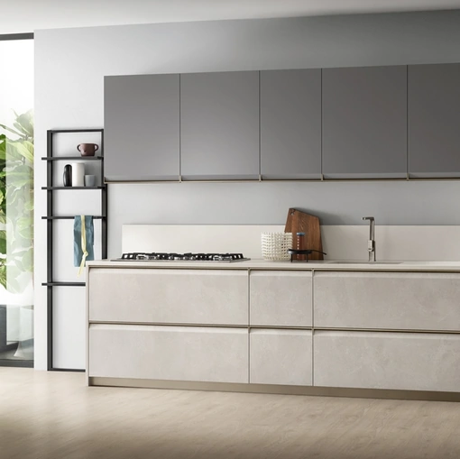 Cucina Moderna Formalia 04 in Grigio Airone e Pietra Solar di Scavolini
