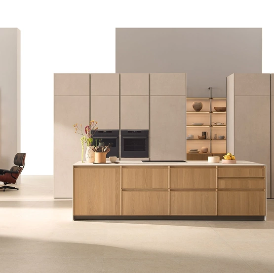 Cucina Moderna con isola Sakura 01 in Rovere Ikebana di Veneta Cucine