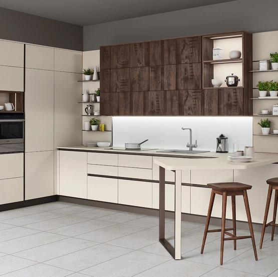 Cucina Moderna angolare con penisola Start-Time J 05 di Veneta Cucine
