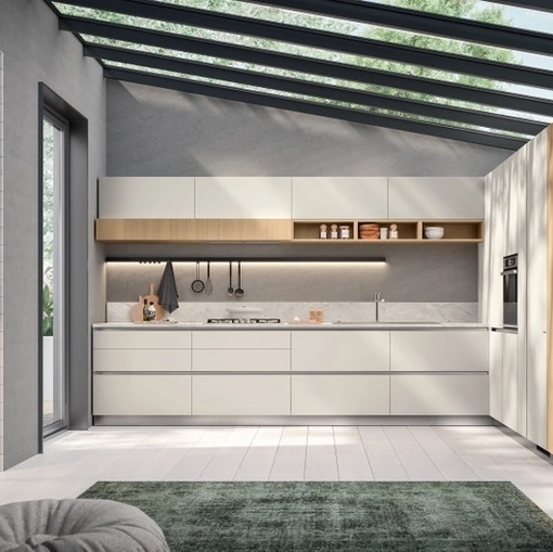 Cucina su misura Lumina 04 in decorativo Home Matter e Rovere Gold di Scavolini