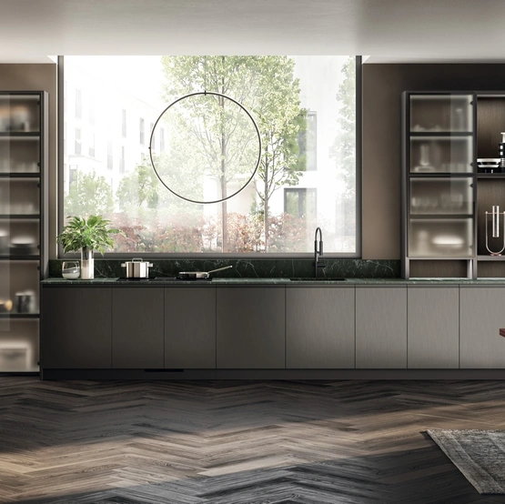 Cucina su misura Motus 03 in laccato effetto metallo Acciaio Scuro di Scavolini