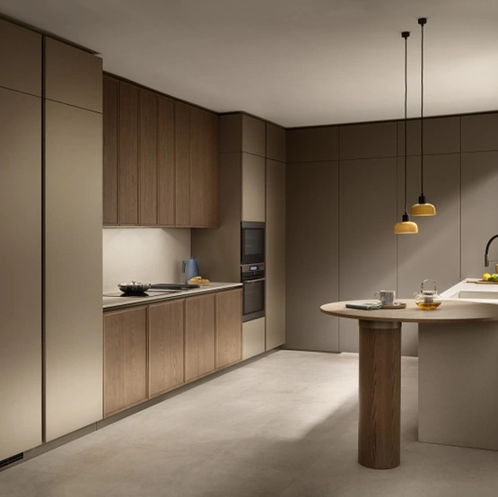 Cucina su misura con penisola Poetica 09 in Frassino, PET e laccato di Scavolini